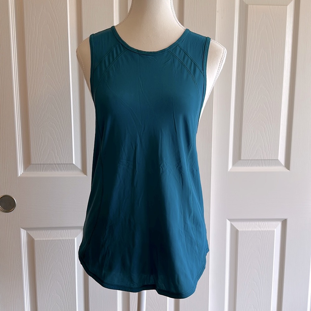 Lululemon workout top
